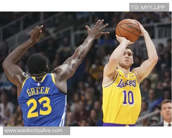 克尼佩尔表现抢眼近期四场比赛场均23分9板4助投篮命中率超46 克尼佩尔表现抢眼近期四场比赛场均23分9板4助投篮命中率超46