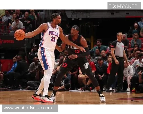 马克西表现抢眼19投9中三分命中率高达44贡献26分6篮板7助攻助球队取胜