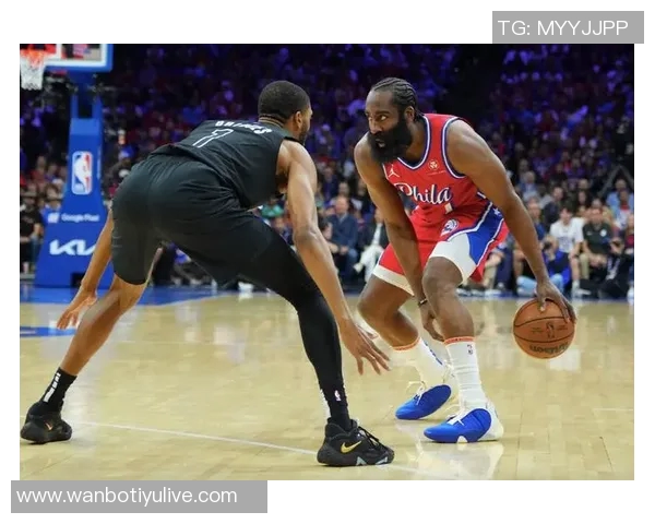 哈登经典跳投瞬间马绍尔背手防守不敢轻举妄动