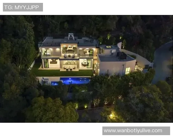 小贝豪宅内建私人沙滩引发邻居不满当局已介入审查情况